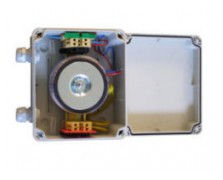 Τοροϊδείς μετασχηματιστές σε πλαστικό κουτί στεγανό